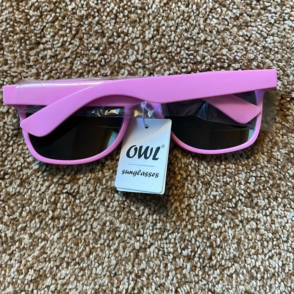 Owl pink Classic 80’s Dark Lens Sunglasses